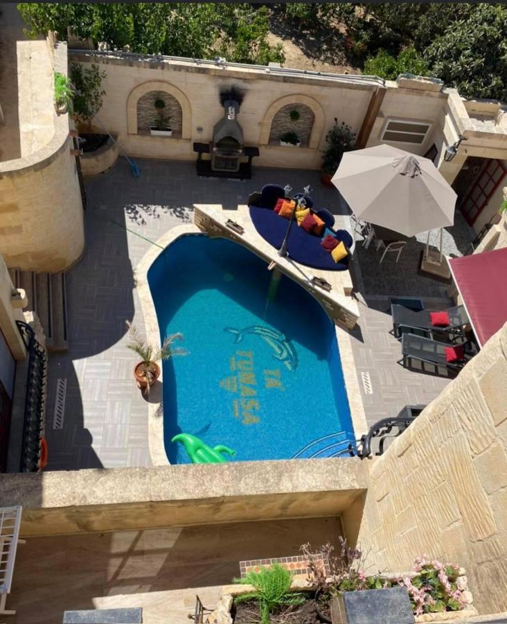 Villa Renovated With Pool, Jacuzzi, Gym In The Village Centre *
