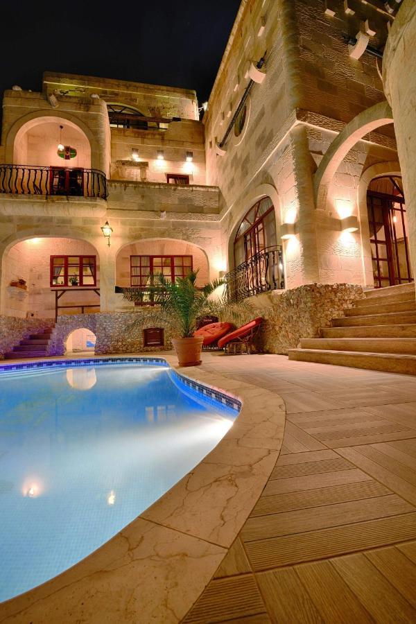 Renovated With Pool, Jacuzzi, Gym In The Village Centre Villa Nadur
